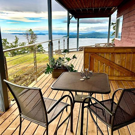 Shangri-La Oceanfront Vacation Home Bedwell Harbour Экстерьер фото