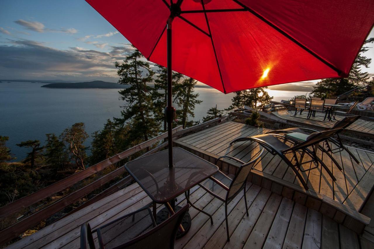 Shangri-La Oceanfront Vacation Home Bedwell Harbour Экстерьер фото