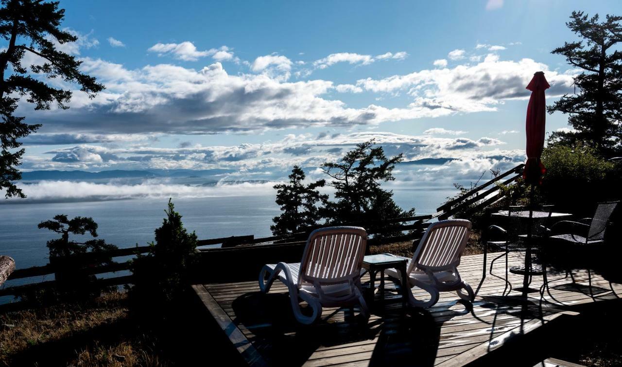 Shangri-La Oceanfront Vacation Home Bedwell Harbour Экстерьер фото