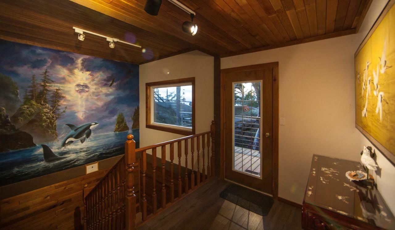 Shangri-La Oceanfront Vacation Home Bedwell Harbour Экстерьер фото